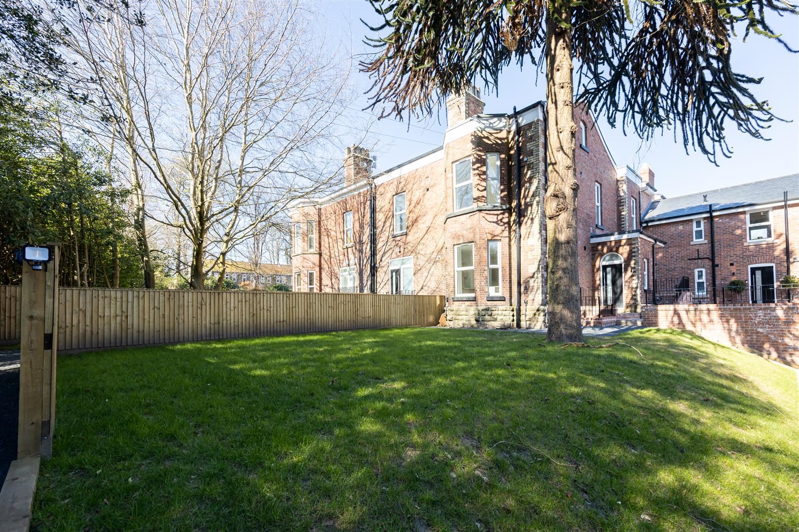 Silvan Court, Macclesfield